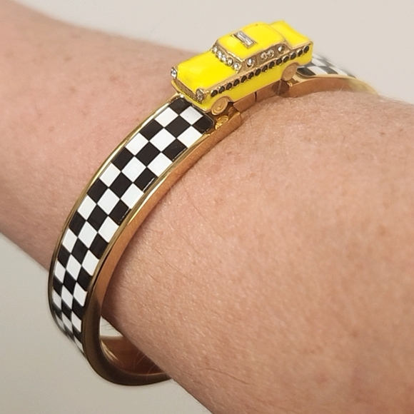 New York Minute Taxi Hinge Bangle - Picture 4 of 7
